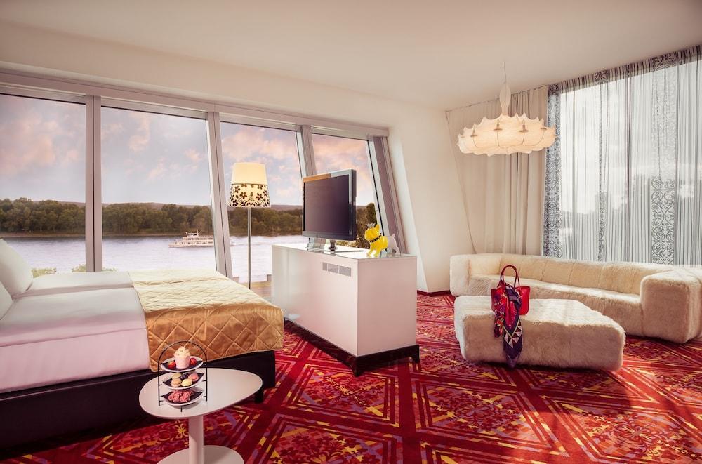 Hotel Kameha Grand Bonn Extérieur photo A suite at the W Hotel
