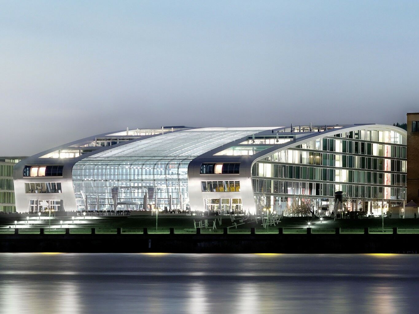 Hotel Kameha Grand Bonn Extérieur photo The building of the University of Applied Sciences and Medical University of Vienna