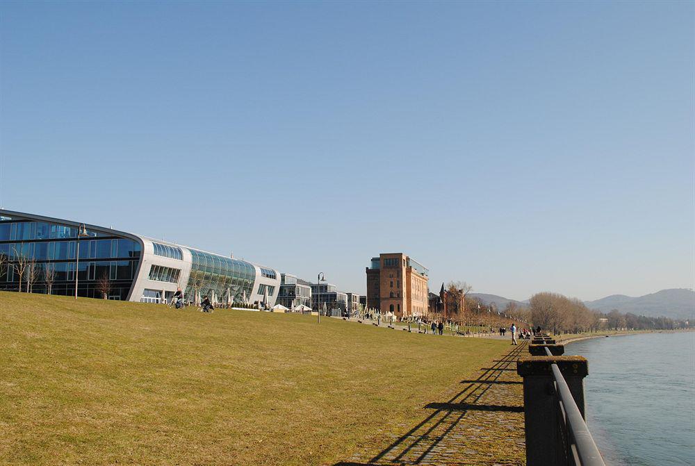 Hotel Kameha Grand Bonn Extérieur photo The campus of the University of Konstanz